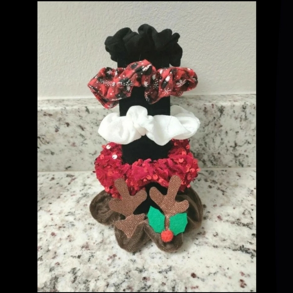 Assorted scrunchies $2 each or 5pc for $9 - Picture 10 of 10